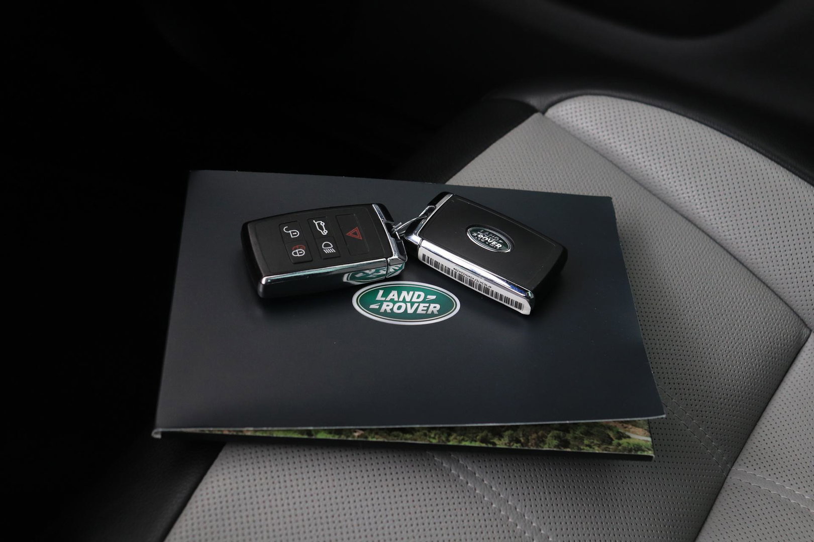 Land Rover Range Rover Evoque P300e R-Dynamic SE | Panoramadak | Blond Leder | ACC | Stoel+Stuurverwarming | Camera | Leder | Getint Glas