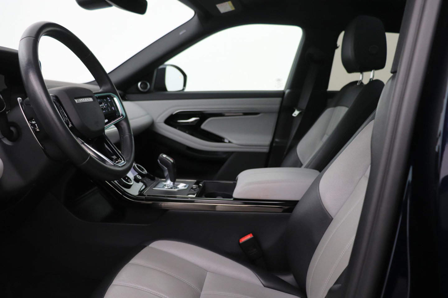 Land Rover Range Rover Evoque P300e R-Dynamic SE | Panoramadak | Blond Leder | ACC | Stoel+Stuurverwarming | Camera | Leder | Getint Glas