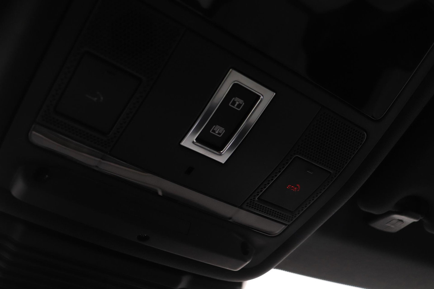 Land Rover Range Rover Evoque P300e R-Dynamic SE | Panoramadak | Blond Leder | ACC | Stoel+Stuurverwarming | Camera | Leder | Getint Glas