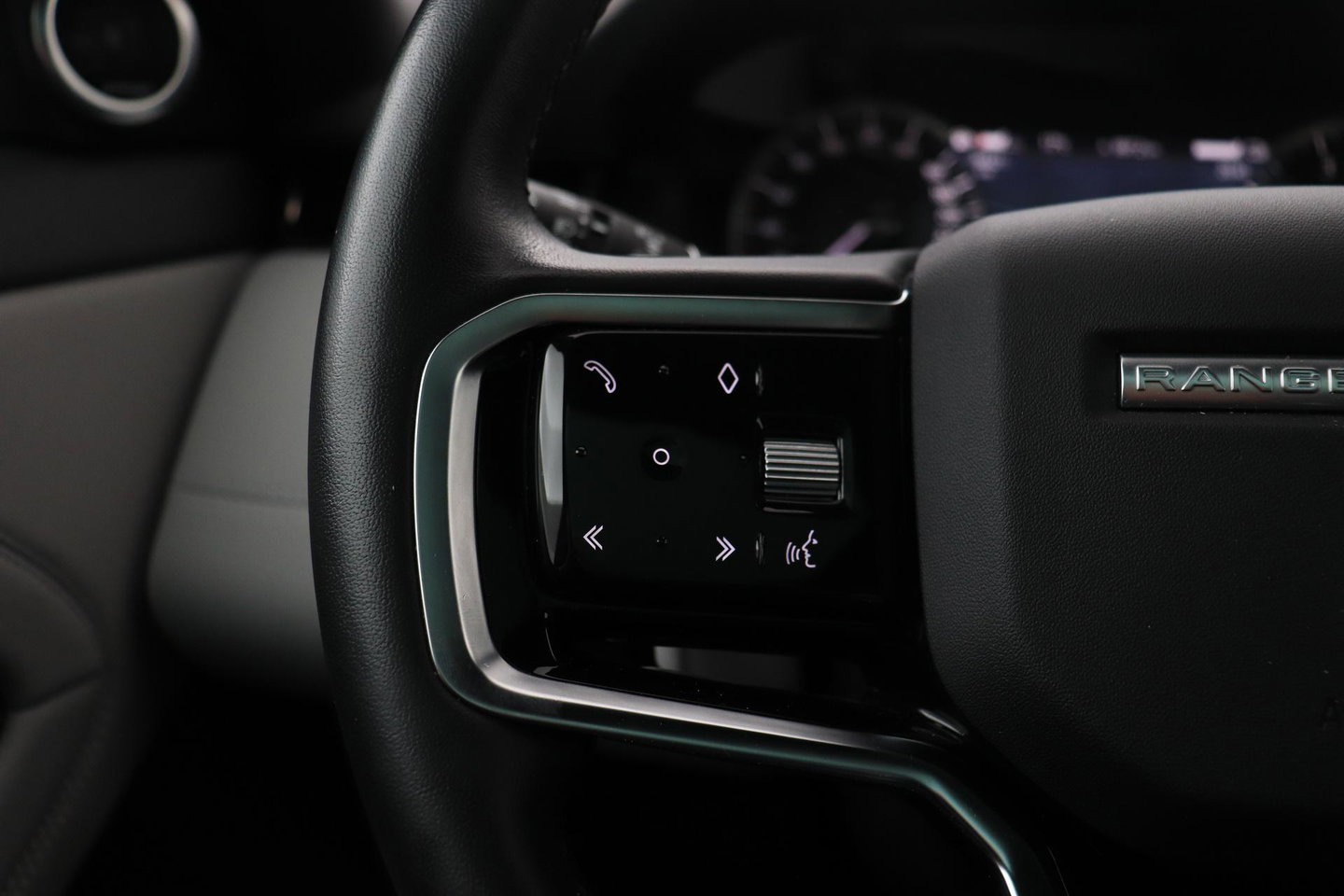 Land Rover Range Rover Evoque P300e R-Dynamic SE | Panoramadak | Blond Leder | ACC | Stoel+Stuurverwarming | Camera | Leder | Getint Glas