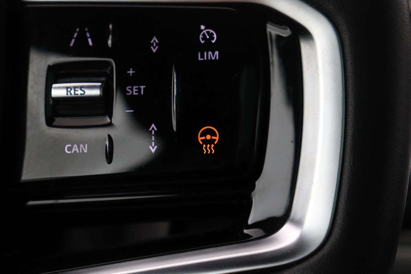 Land Rover Range Rover Evoque P300e R-Dynamic SE | Panoramadak | Blond Leder | ACC | Stoel+Stuurverwarming | Camera | Leder | Getint Glas