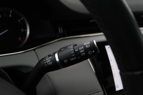 Land Rover Range Rover Evoque P300e R-Dynamic SE | Panoramadak | Blond Leder | ACC | Stoel+Stuurverwarming | Camera | Leder | Getint Glas