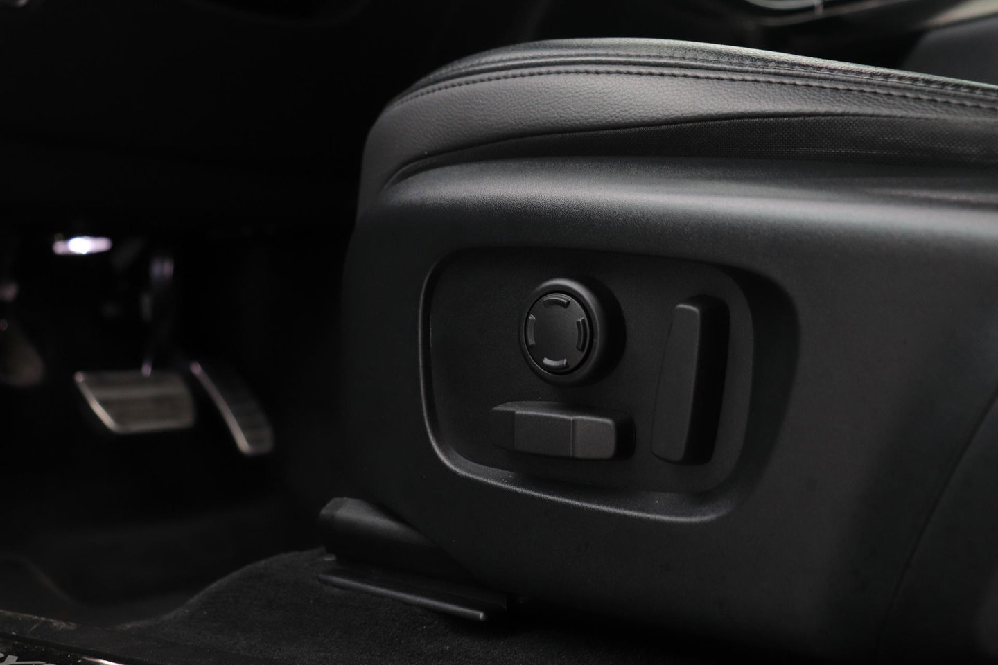 Land Rover Range Rover Evoque P300e R-Dynamic SE | Panoramadak | Blond Leder | ACC | Stoel+Stuurverwarming | Camera | Leder | Getint Glas