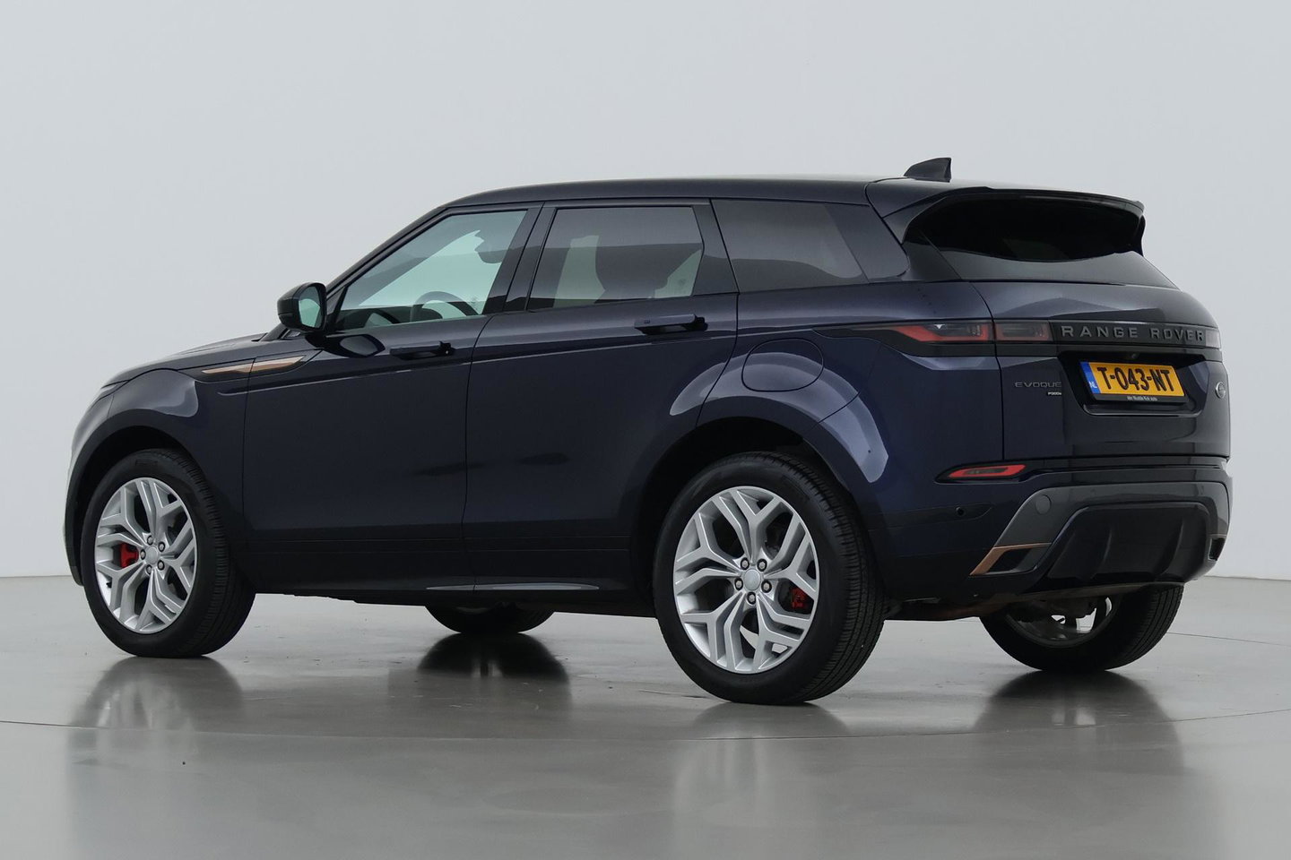 Land Rover Range Rover Evoque P300e R-Dynamic SE | Panoramadak | Blond Leder | ACC | Stoel+Stuurverwarming | Camera | Leder | Getint Glas