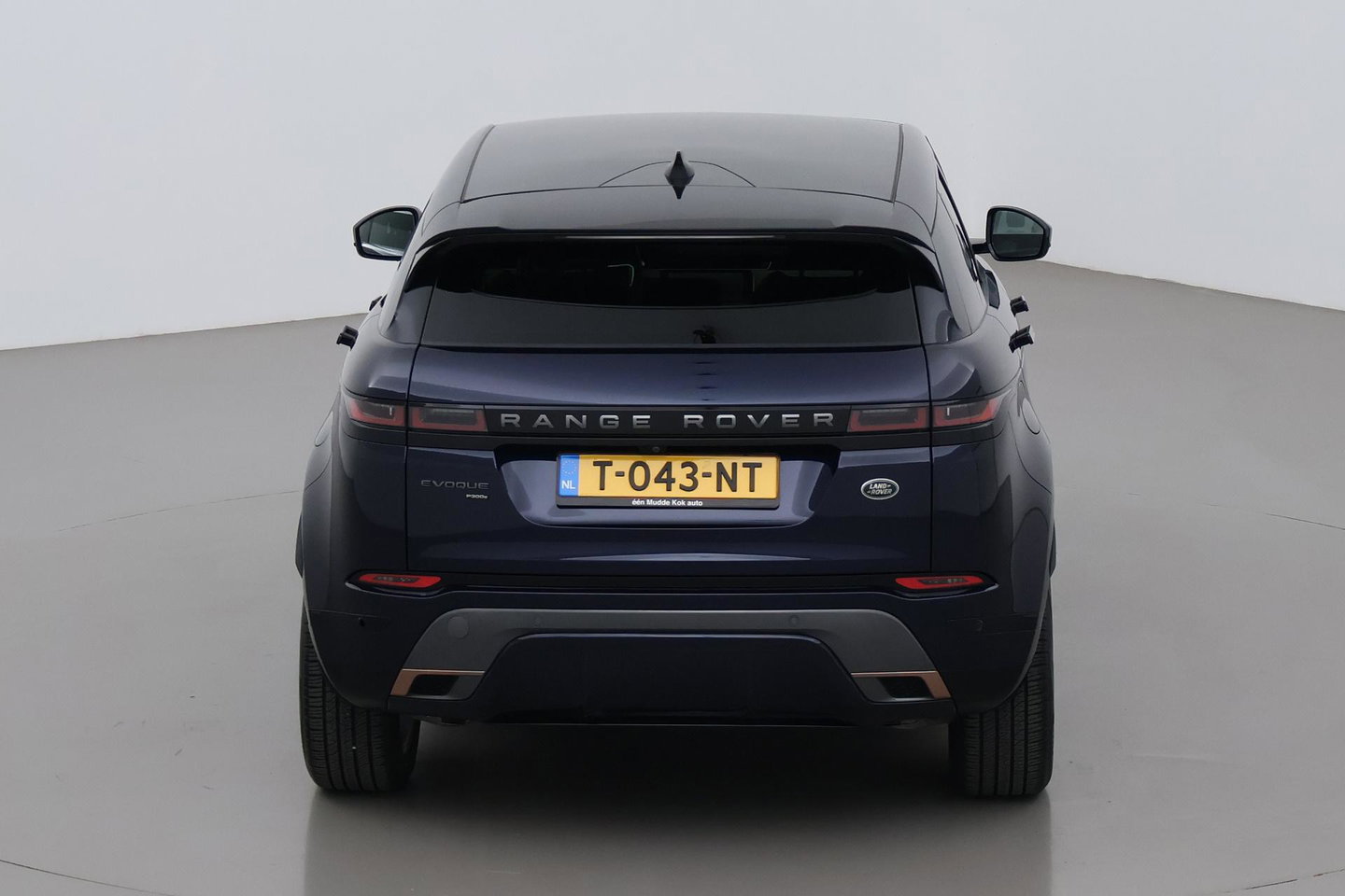 Land Rover Range Rover Evoque P300e R-Dynamic SE | Panoramadak | Blond Leder | ACC | Stoel+Stuurverwarming | Camera | Leder | Getint Glas
