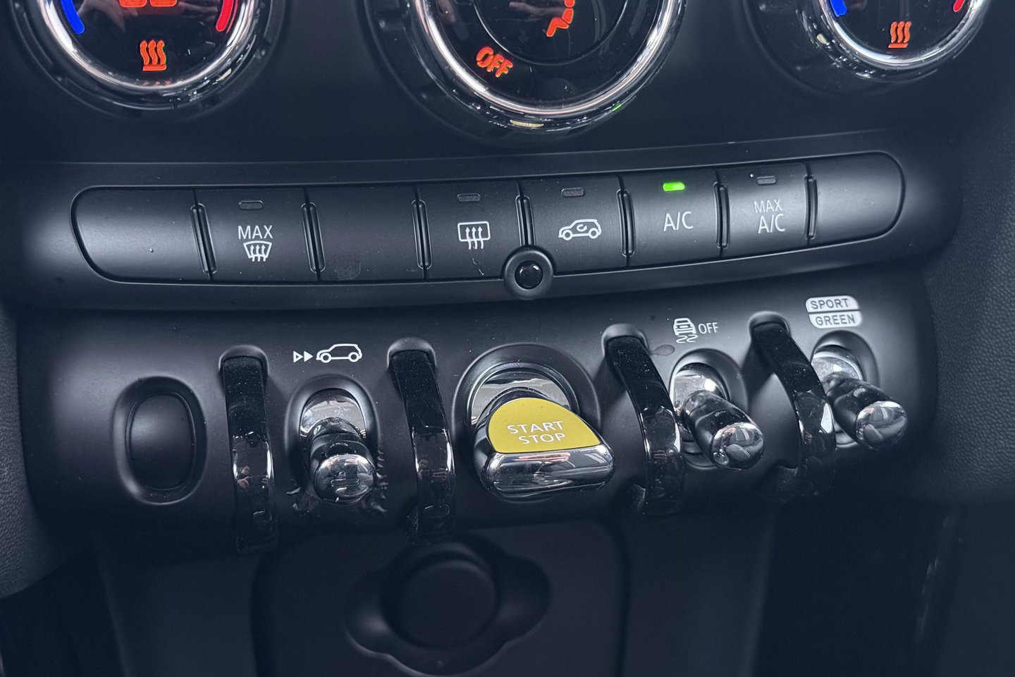 MINI Electric Basic 33 kWh | 22dkm! | SOH 97% | 17 Inch JCW | Cruise Control | Apple Carplay!