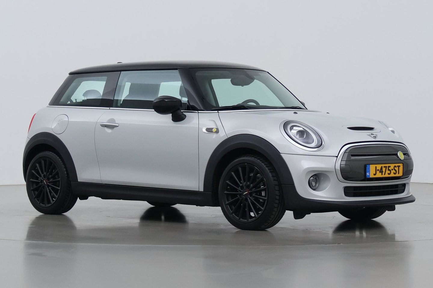 MINI Electric Basic 33 kWh | 22dkm! | SOH 97% | 17 Inch JCW | Cruise Control | Apple Carplay!