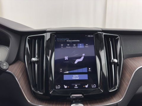 Volvo XC60 2.0 T8 Twin Engine AWD Inscription (Plug-in) *PANO | LEATHER | FULL-LED | MEMORY-PACK | BLINDSPOT | DIGI-COCKPIT | HEATED-COMFORTSEATS | CAMERA | NAVI-FULLMAP | ECC | PDC | TOWBAR | 19''ALU *