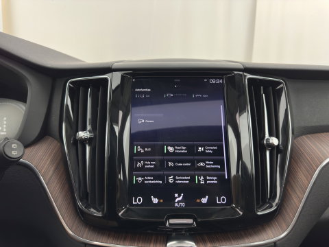 Volvo XC60 2.0 T8 Twin Engine AWD Inscription (Plug-in) *PANO | LEATHER | FULL-LED | MEMORY-PACK | BLINDSPOT | DIGI-COCKPIT | HEATED-COMFORTSEATS | CAMERA | NAVI-FULLMAP | ECC | PDC | TOWBAR | 19''ALU *