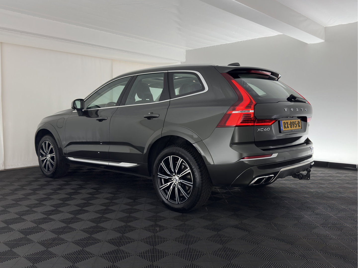 Volvo XC60 2.0 T8 Twin Engine AWD Inscription (Plug-in) *PANO | LEATHER | FULL-LED | MEMORY-PACK | BLINDSPOT | DIGI-COCKPIT | HEATED-COMFORTSEATS | CAMERA | NAVI-FULLMAP | ECC | PDC | TOWBAR | 19''ALU *