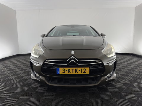 Citroën DS5 2.0 Hybrid4 Business Executive Aut. *PANO | HEAD-UP | LEATHER-FABRIC | COMFORT-SEATS | NAVI-FULLMAP | KEYLESS | PRIVACY-GLASS | CAMERA | CRUISE | 17"ALU*