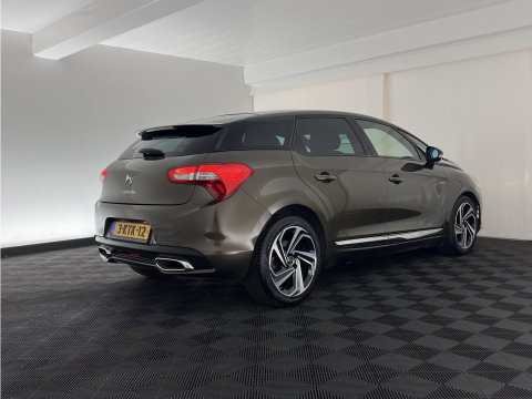 Citroën DS5 2.0 Hybrid4 Business Executive Aut. *PANO | HEAD-UP | LEATHER-FABRIC | COMFORT-SEATS | NAVI-FULLMAP | KEYLESS | PRIVACY-GLASS | CAMERA | CRUISE | 17"ALU*