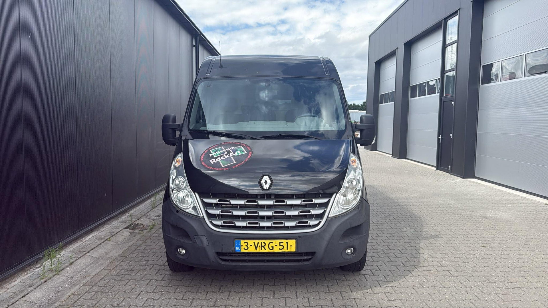 Renault Master T35 2.3 dCi L2H2 AIRCO ZWART