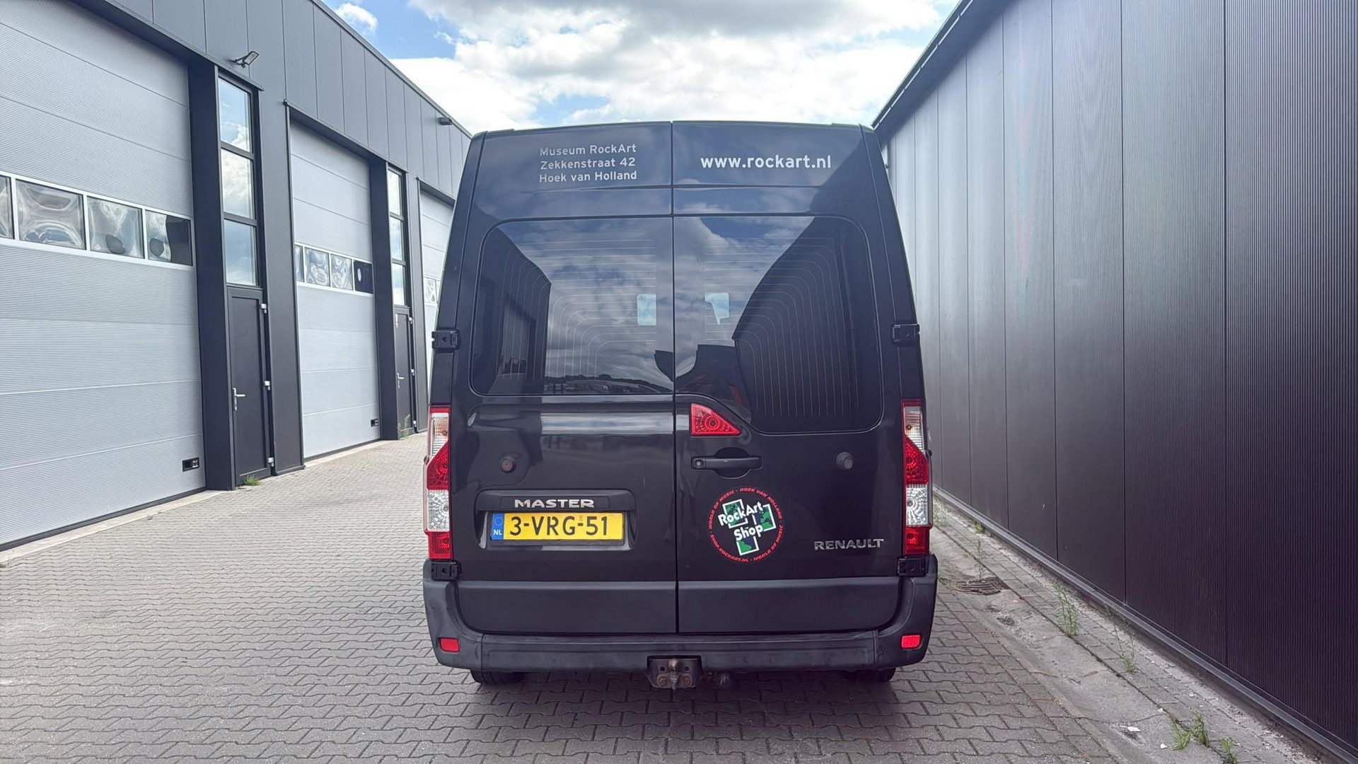 Renault Master T35 2.3 dCi L2H2 AIRCO ZWART