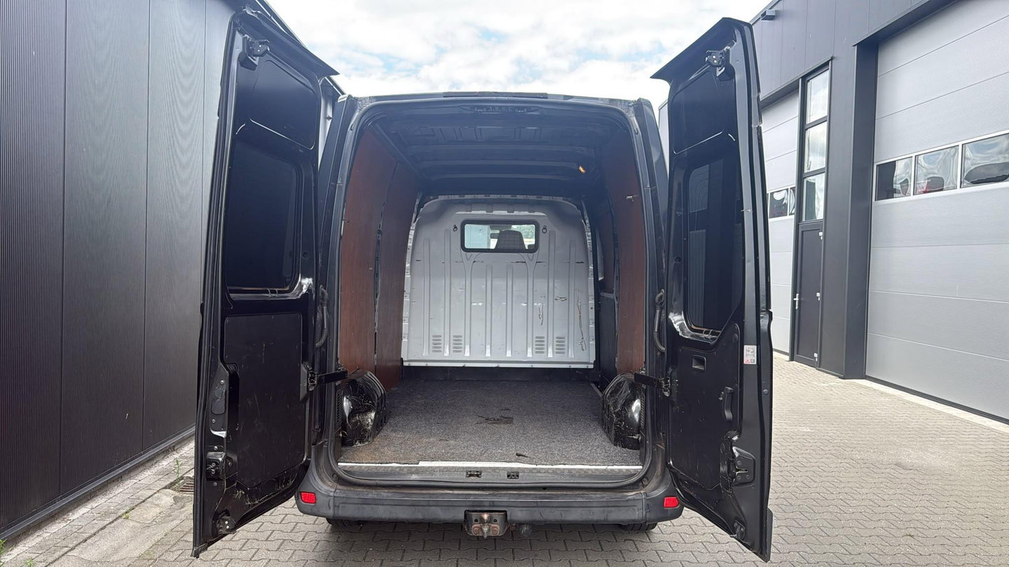 Renault Master T35 2.3 dCi L2H2 AIRCO ZWART