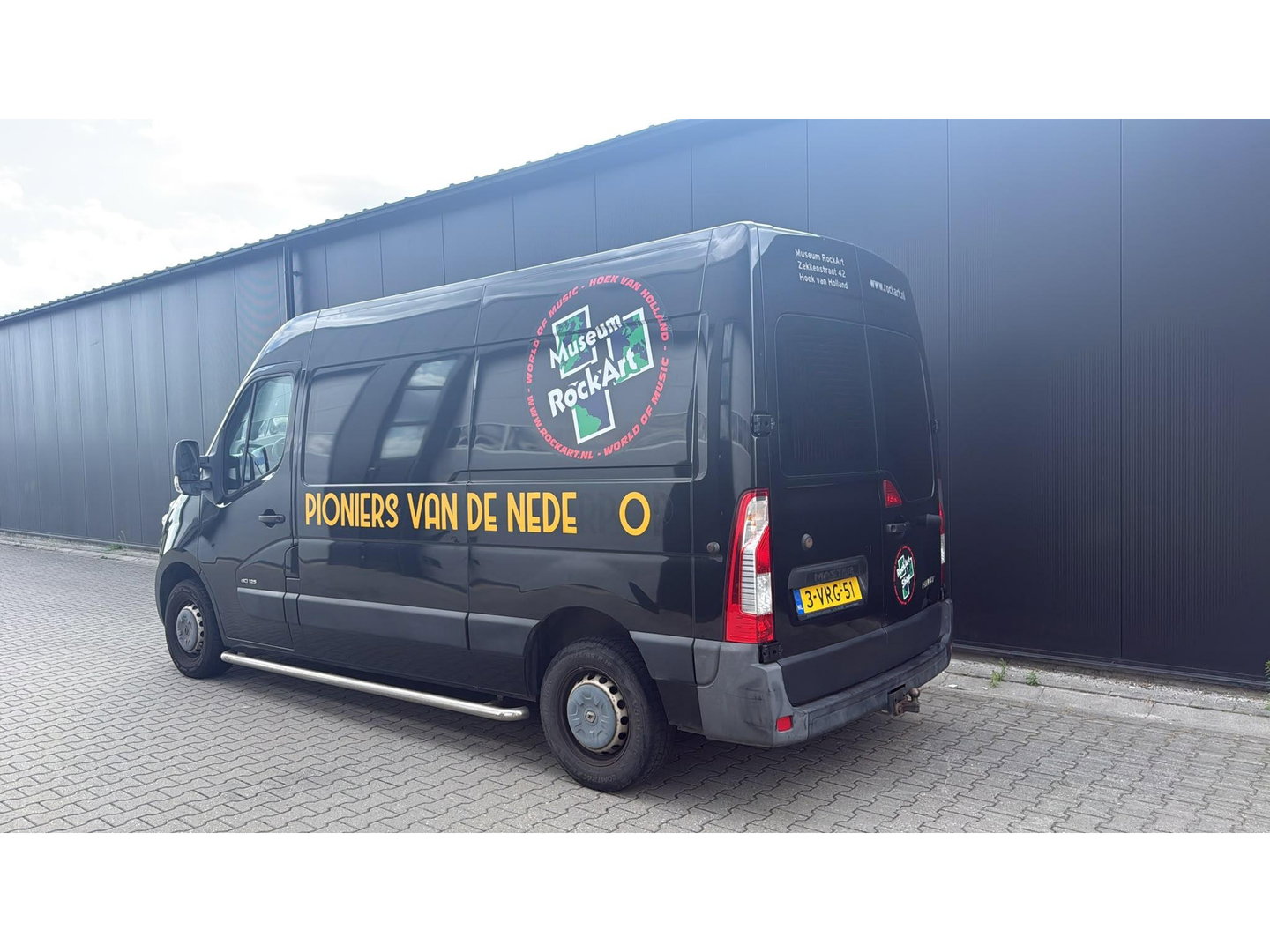Renault Master T35 2.3 dCi L2H2 AIRCO ZWART