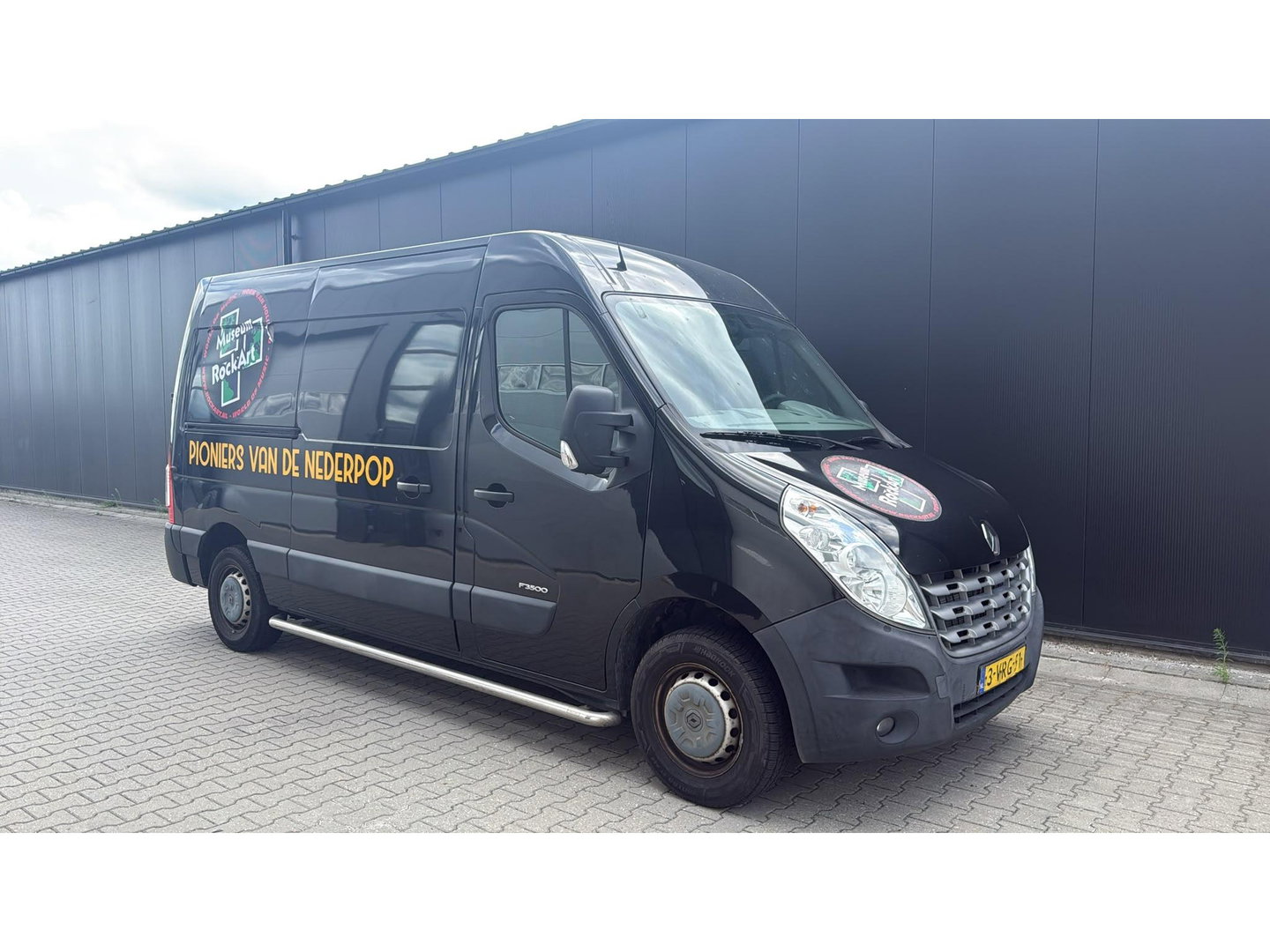 Renault Master T35 2.3 dCi L2H2 AIRCO ZWART