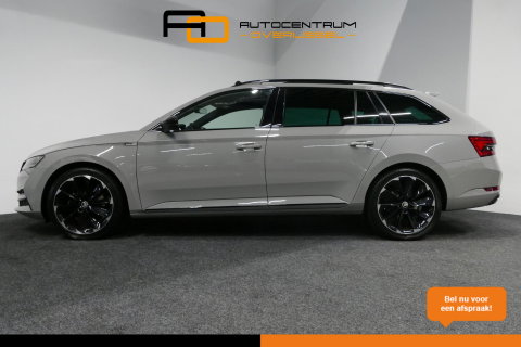 Škoda Superb Combi 1.4 TSI iV Sportline Business / Panoramadak / Elektr. verstelbare stoelen + memory / Elektr. wegklapbare trekhaak / Stoelverwarming / Ambienteverlichting / Apple Carplay - Android Auto / Achteruitrijcamera / Stuuwielverwarming / PDC / 19'' LMV / Nav