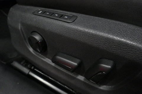 Škoda Superb Combi 1.4 TSI iV Sportline Business / Panoramadak / Elektr. verstelbare stoelen + memory / Elektr. wegklapbare trekhaak / Stoelverwarming / Ambienteverlichting / Apple Carplay - Android Auto / Achteruitrijcamera / Stuuwielverwarming / PDC / 19'' LMV / Nav