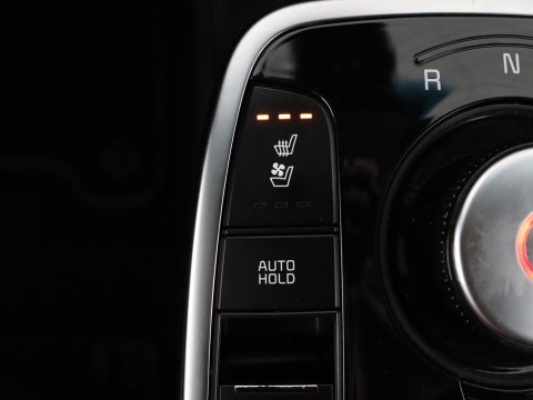 Kia e-Niro DynamicPlusLine 64 kWh | SOH 94,3% | Panoramadak | Memory | Leder | Stuur/stoel verwarming | Stoelventilatie | Dodehoek detectie | Cruise control | Carplay | Camera | Park assist | PHEV