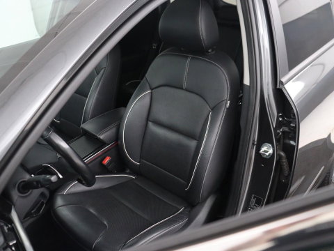Kia e-Niro DynamicPlusLine 64 kWh | SOH 94,3% | Panoramadak | Memory | Leder | Stuur/stoel verwarming | Stoelventilatie | Dodehoek detectie | Cruise control | Carplay | Camera | Park assist | PHEV