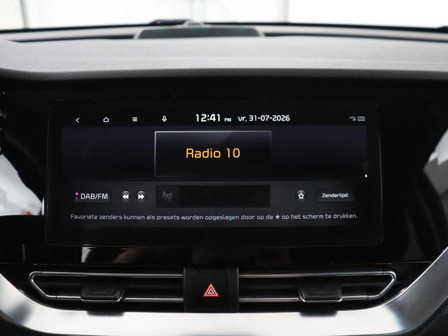 Kia e-Niro DynamicPlusLine 64 kWh | SOH 94,3% | Panoramadak | Memory | Leder | Stuur/stoel verwarming | Stoelventilatie | Dodehoek detectie | Cruise control | Carplay | Camera | Park assist | PHEV