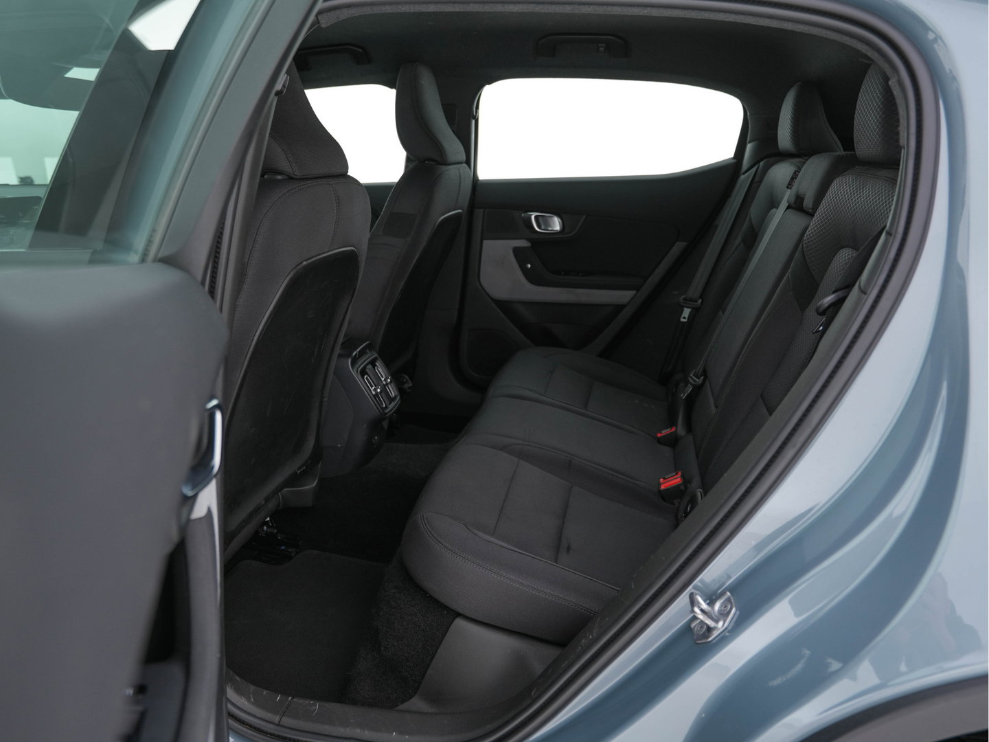 Polestar 2 Long Range Single Motor 78 kWh [ 3-Fase-11kW ] {SOH-95%} (INCL-BTW) *NAVI-FULLMAP | FULL-LED | KEYLESS | CAMERA | LANE-ASSIST | DIGI-COCKPIT | DAB+ | COMFORT-SEATS | ECC | PDC | 20''ALU*