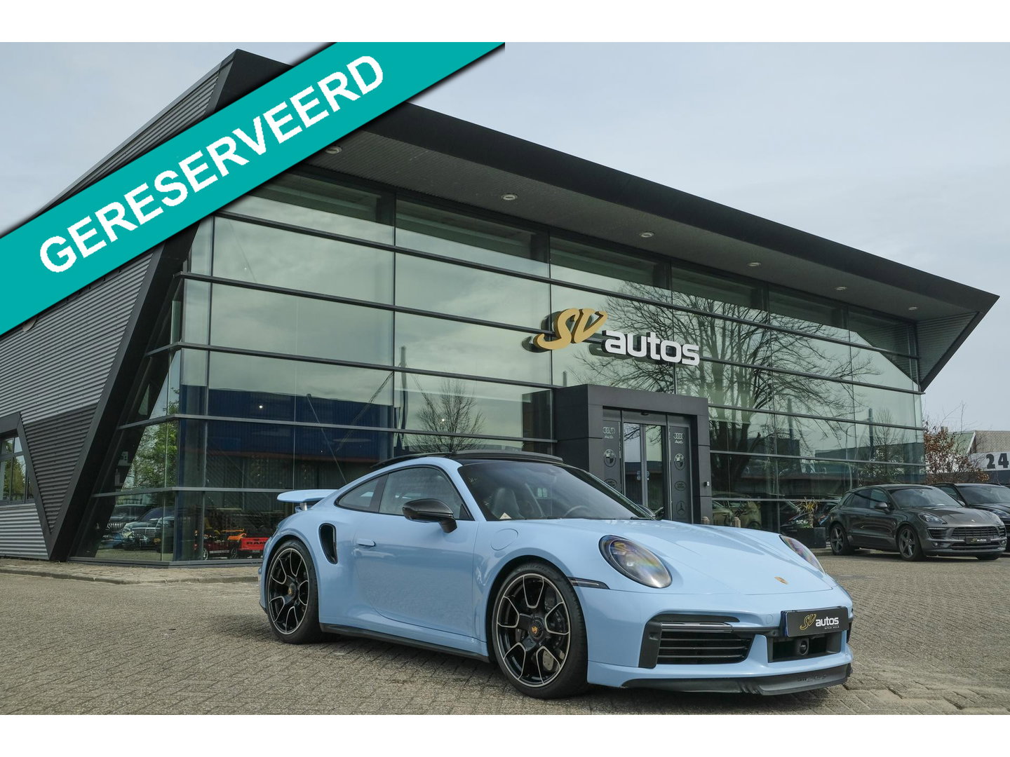 Porsche 911 3.8 Turbo S 650pk Panoramadak Burmester Keramisch PTS Gulfblauw NLauto Noselift PDCC Sportuitlaat