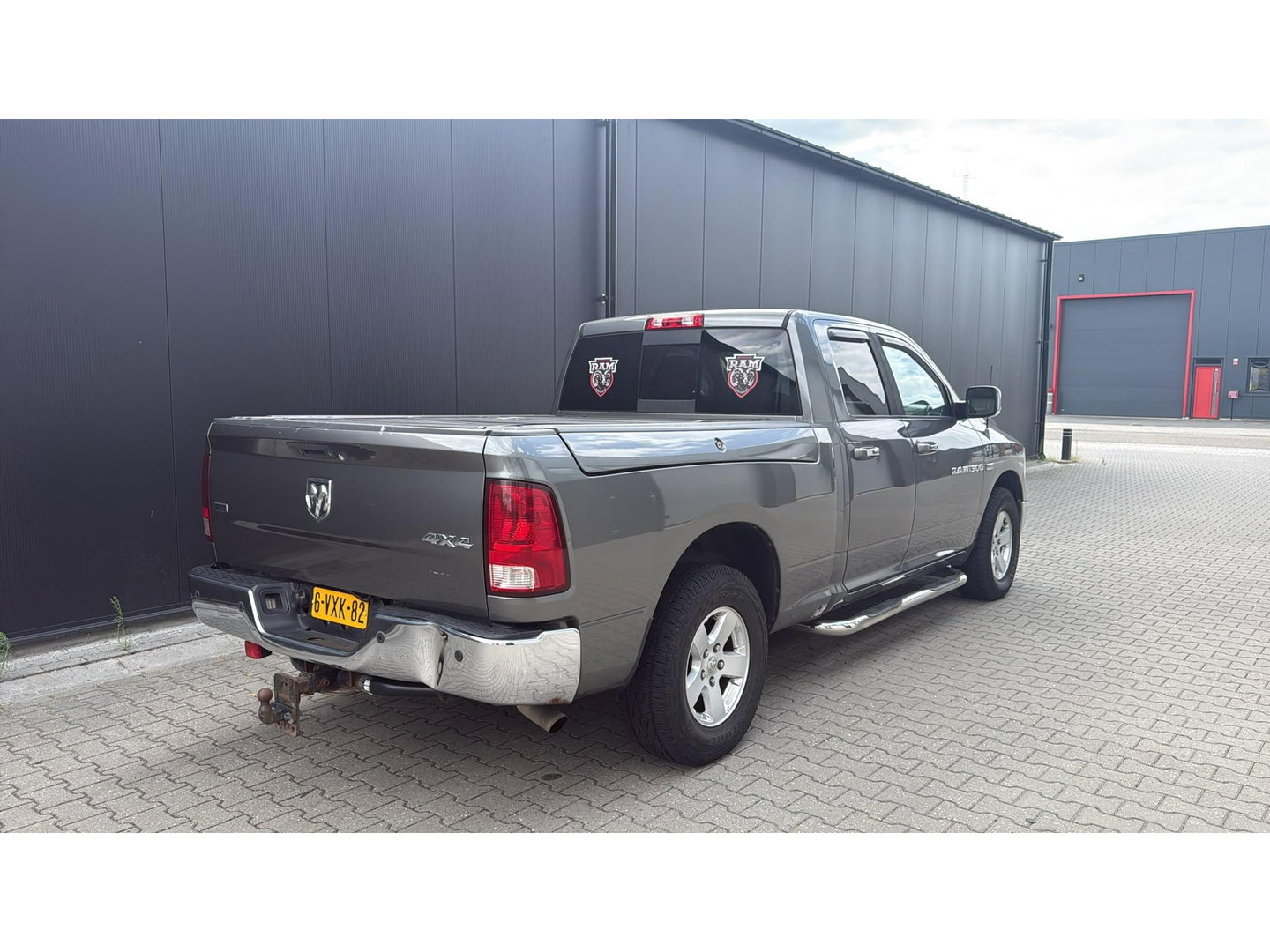 Dodge Ram 1500 5.7 V8 4x4 Quad Cab 6'4 LPG NIEUWE APK