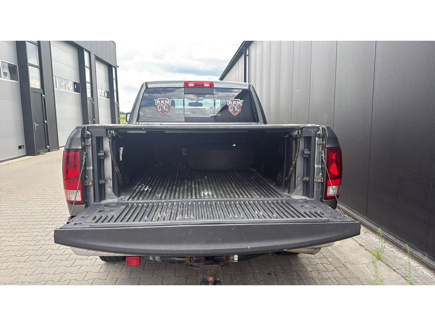 Dodge Ram 1500 5.7 V8 4x4 Quad Cab 6'4 LPG NIEUWE APK