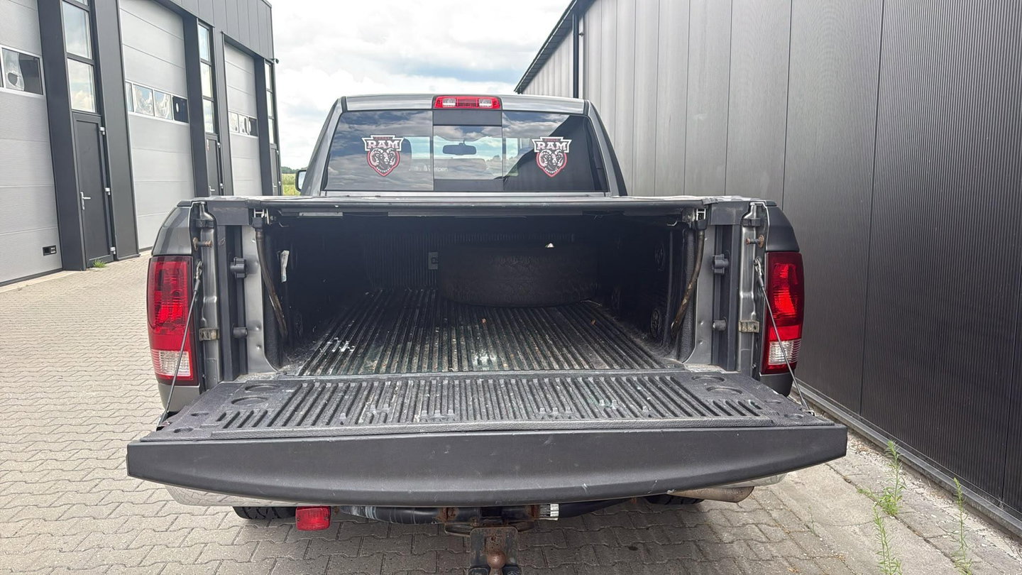 Dodge Ram Pick-Up 1500 5.7 V8 4x4 Quad Cab 6'4 LPG NIEUWE APK