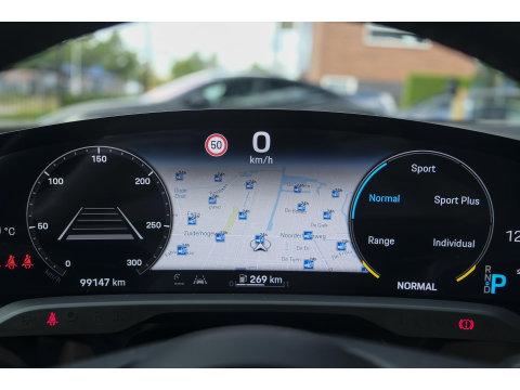 Porsche Taycan Performance Plus 476pk 93,4 kWh Panoramadak *BTW* Luchtvering Bose Comfortstoelen NLauto 1e Eigenaar