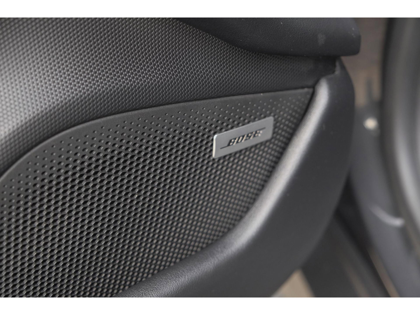 Porsche Taycan Performance Plus 476pk 93,4 kWh Panoramadak *BTW* Luchtvering Bose Comfortstoelen NLauto 1e Eigenaar