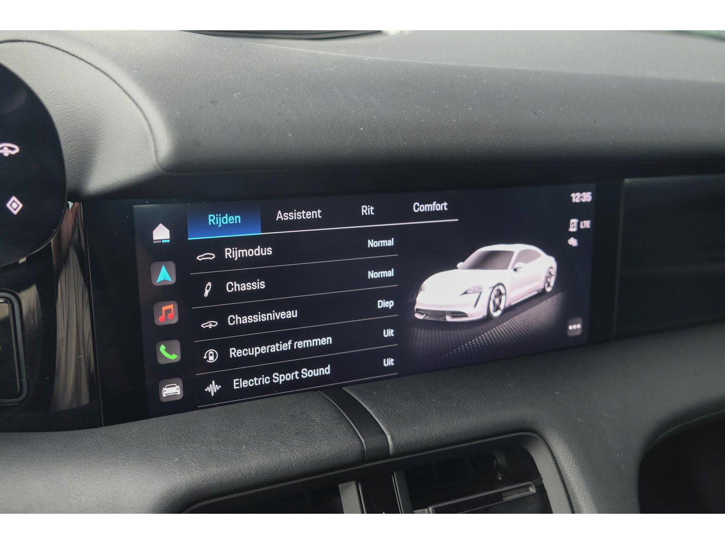 Porsche Taycan Performance Plus 476pk 93,4 kWh Panoramadak *BTW* Luchtvering Bose Comfortstoelen NLauto 1e Eigenaar