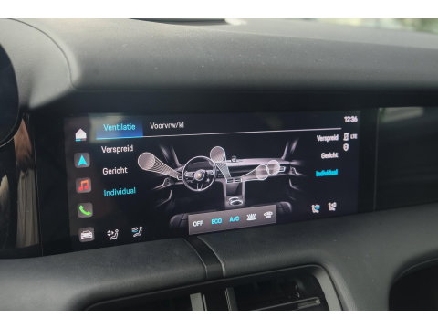 Porsche Taycan Performance Plus 476pk 93,4 kWh Panoramadak *BTW* Luchtvering Bose Comfortstoelen NLauto 1e Eigenaar