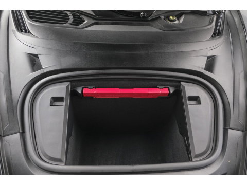 Porsche Taycan Performance Plus 476pk 93,4 kWh Panoramadak *BTW* Luchtvering Bose Comfortstoelen NLauto 1e Eigenaar