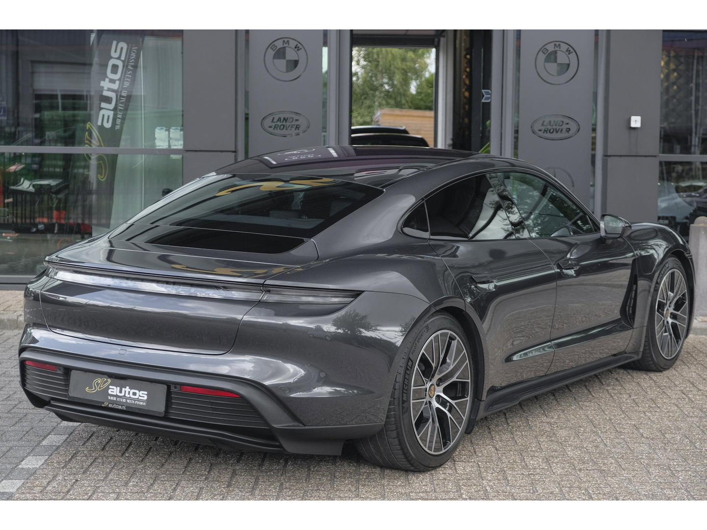 Porsche Taycan Performance Plus 476pk 93,4 kWh Panoramadak *BTW* Luchtvering Bose Comfortstoelen NLauto 1e Eigenaar