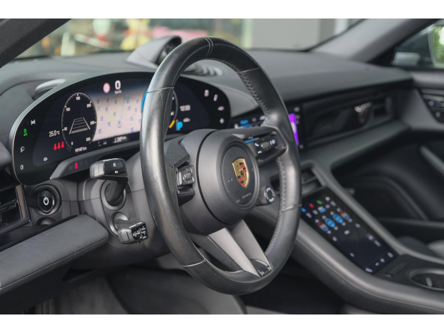 Porsche Taycan Performance Plus 476pk 93,4 kWh Panoramadak *BTW* Luchtvering Bose Comfortstoelen NLauto 1e Eigenaar