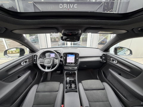 Volvo XC40 1.5 T4 Plug-in hybrid Ultimate Dark |Pano|H/K|360Cam|Memory|PilotAssit|Trekhaak|BLIS|ThunderGrey
