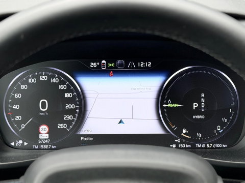 Volvo XC40 1.5 T4 Plug-in hybrid Ultimate Dark |Pano|H/K|360Cam|Memory|PilotAssit|Trekhaak|BLIS|ThunderGrey