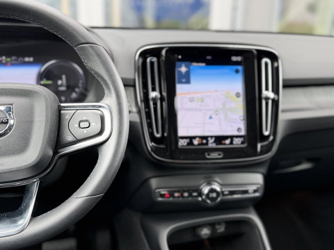 Volvo XC40 1.5 T4 Plug-in hybrid Ultimate Dark |Pano|H/K|360Cam|Memory|PilotAssit|Trekhaak|BLIS|ThunderGrey