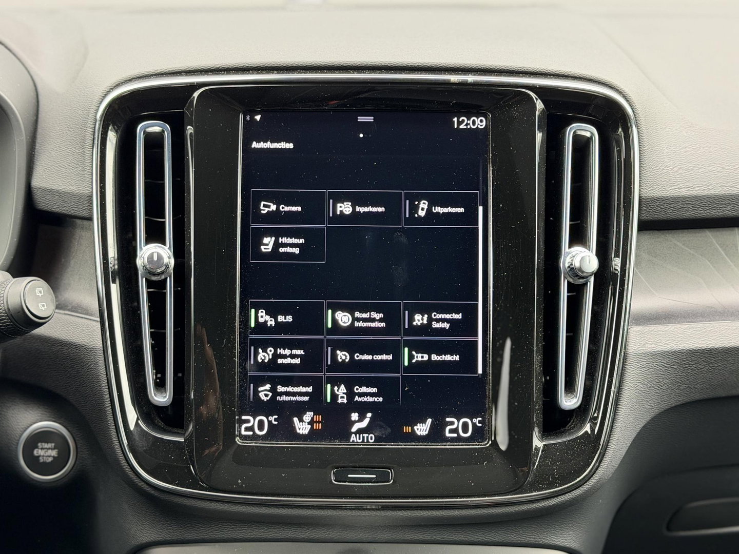 Volvo XC40 1.5 T4 Plug-in hybrid Ultimate Dark |Pano|H/K|360Cam|Memory|PilotAssit|Trekhaak|BLIS|ThunderGrey