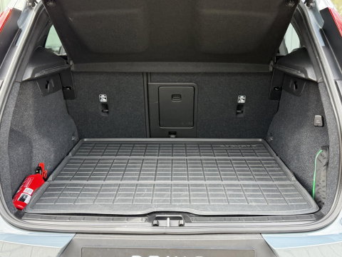 Volvo XC40 1.5 T4 Plug-in hybrid Ultimate Dark |Pano|H/K|360Cam|Memory|PilotAssit|Trekhaak|BLIS|ThunderGrey
