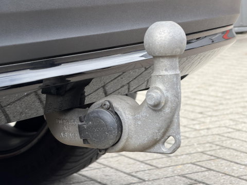 Volvo XC40 1.5 T4 Plug-in hybrid Ultimate Dark |Pano|H/K|360Cam|Memory|PilotAssit|Trekhaak|BLIS|ThunderGrey