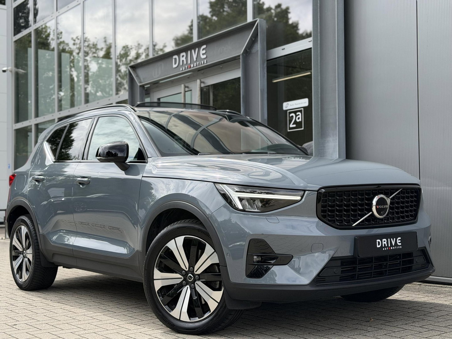 Volvo XC40 1.5 T4 Plug-in hybrid Ultimate Dark |Pano|H/K|360Cam|Memory|PilotAssit|Trekhaak|BLIS|ThunderGrey
