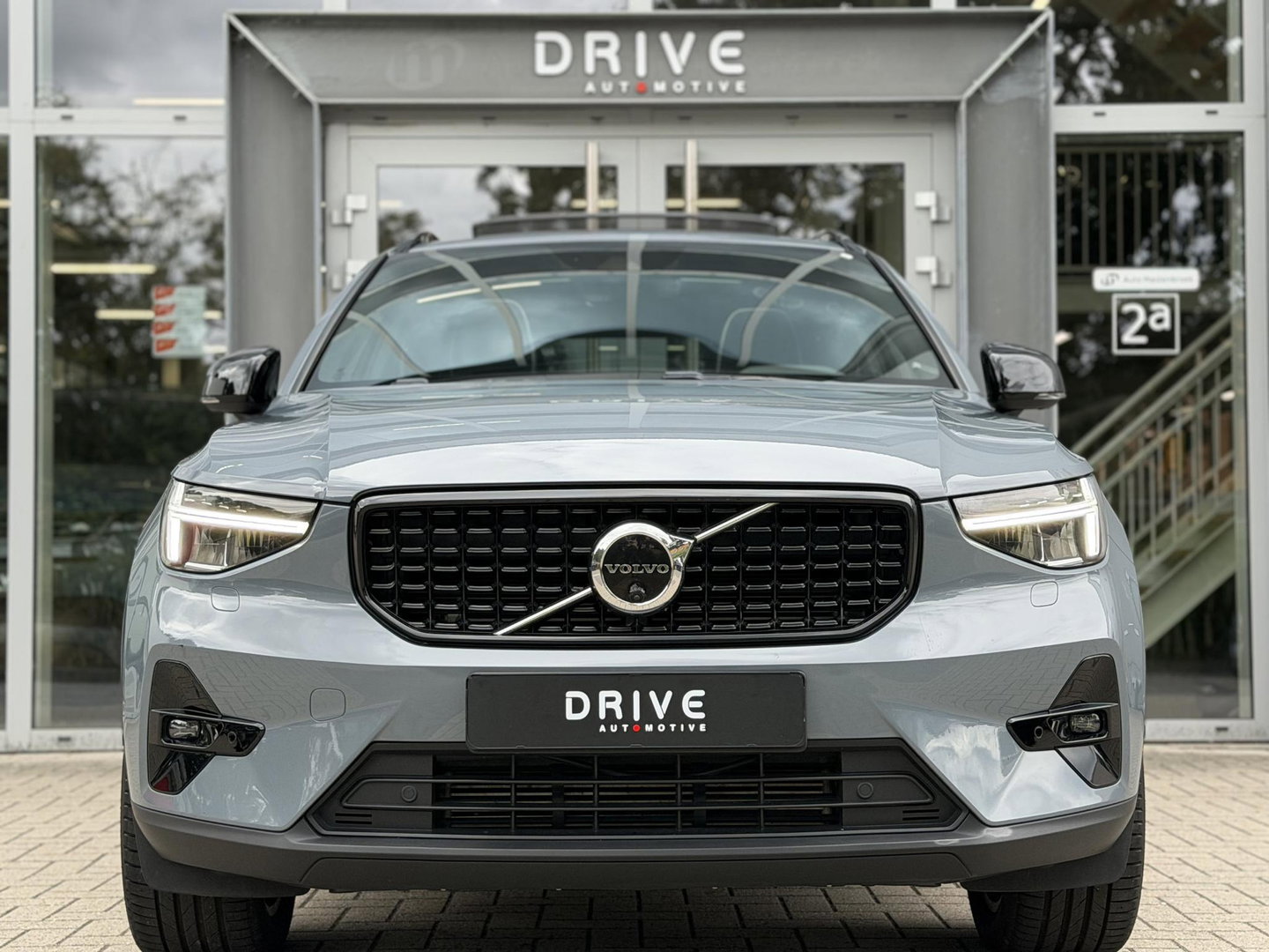 Volvo XC40 1.5 T4 Plug-in hybrid Ultimate Dark |Pano|H/K|360Cam|Memory|PilotAssit|Trekhaak|BLIS|ThunderGrey