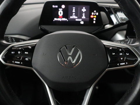 Volkswagen ID.4 First Max 77 kWh | SOH 91,9% | Panoramadak | Leder/alcantara | Memory | Stuur/stoel verwarming | Adaptive cruise | 360 camera | Dodehoek detectie | Carplay | Sfeerverlichting |