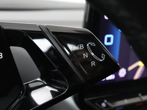 Volkswagen ID.4 First Max 77 kWh | SOH 91,9% | Panoramadak | Leder/alcantara | Memory | Stuur/stoel verwarming | Adaptive cruise | 360 camera | Dodehoek detectie | Carplay | Sfeerverlichting |