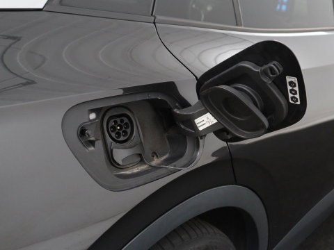 Volkswagen ID.4 First Max 77 kWh | SOH 91,9% | Panoramadak | Leder/alcantara | Memory | Stuur/stoel verwarming | Adaptive cruise | 360 camera | Dodehoek detectie | Carplay | Sfeerverlichting |