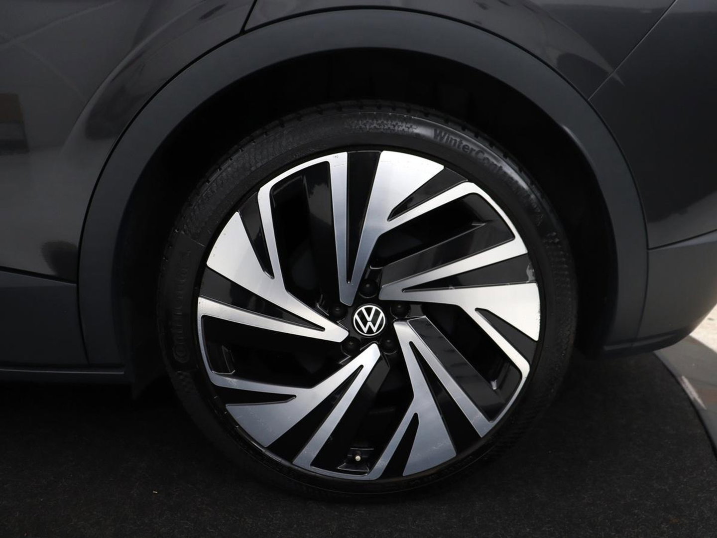 Volkswagen ID.4 First Max 77 kWh | SOH 91,9% | Panoramadak | Leder/alcantara | Memory | Stuur/stoel verwarming | Adaptive cruise | 360 camera | Dodehoek detectie | Carplay | Sfeerverlichting |